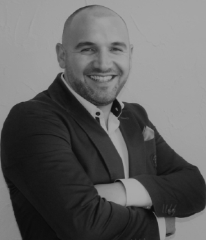 Tekin Ayne